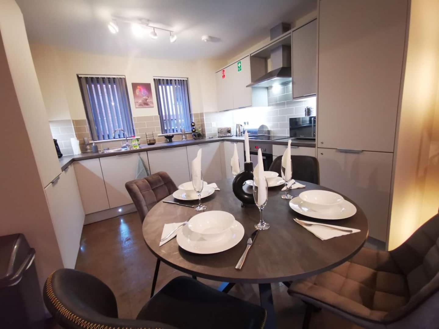 Belfast Central 2 Bedroom Luxurious Modern Stay Exterior foto