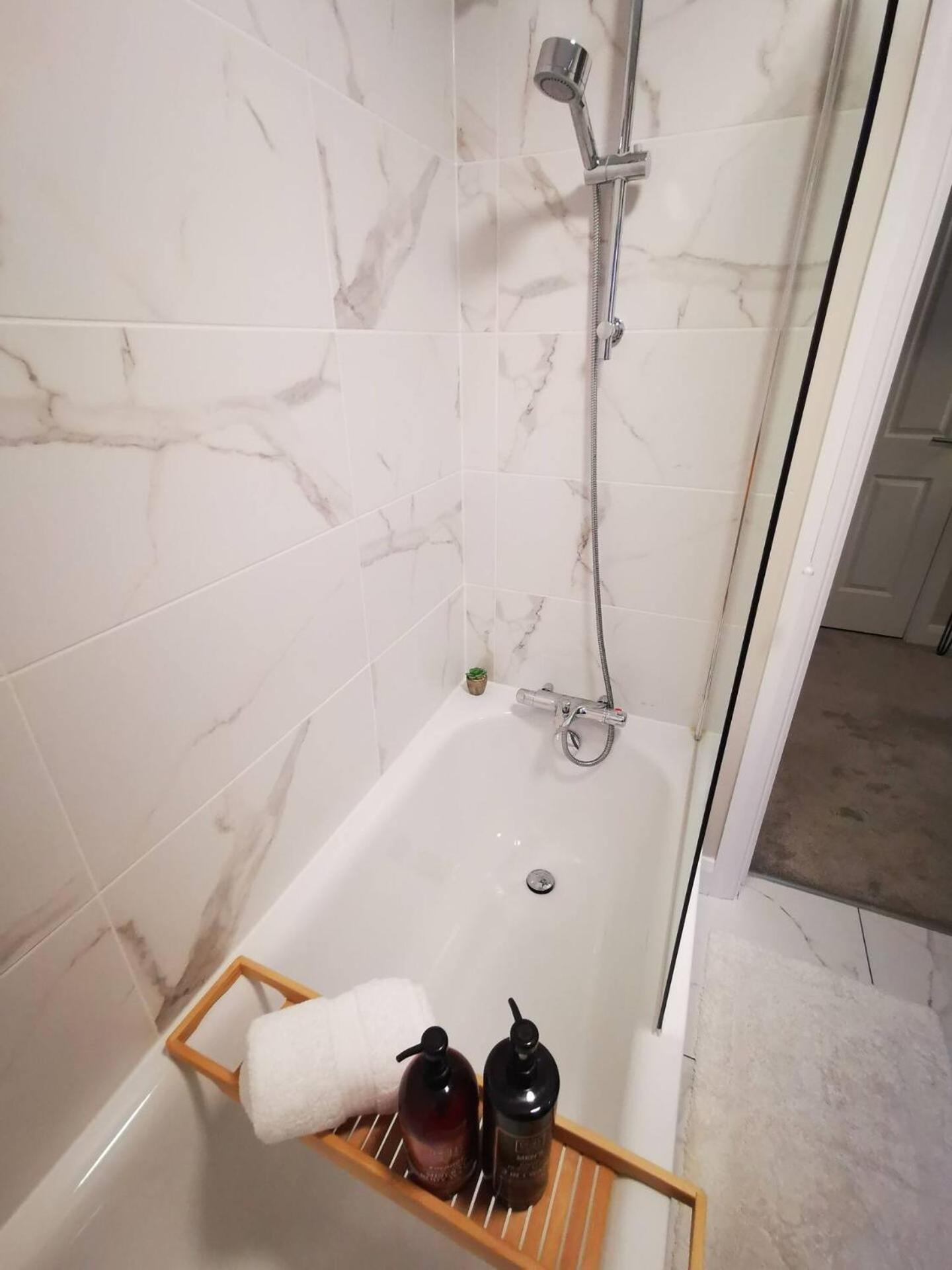 Belfast Central 2 Bedroom Luxurious Modern Stay Exterior foto