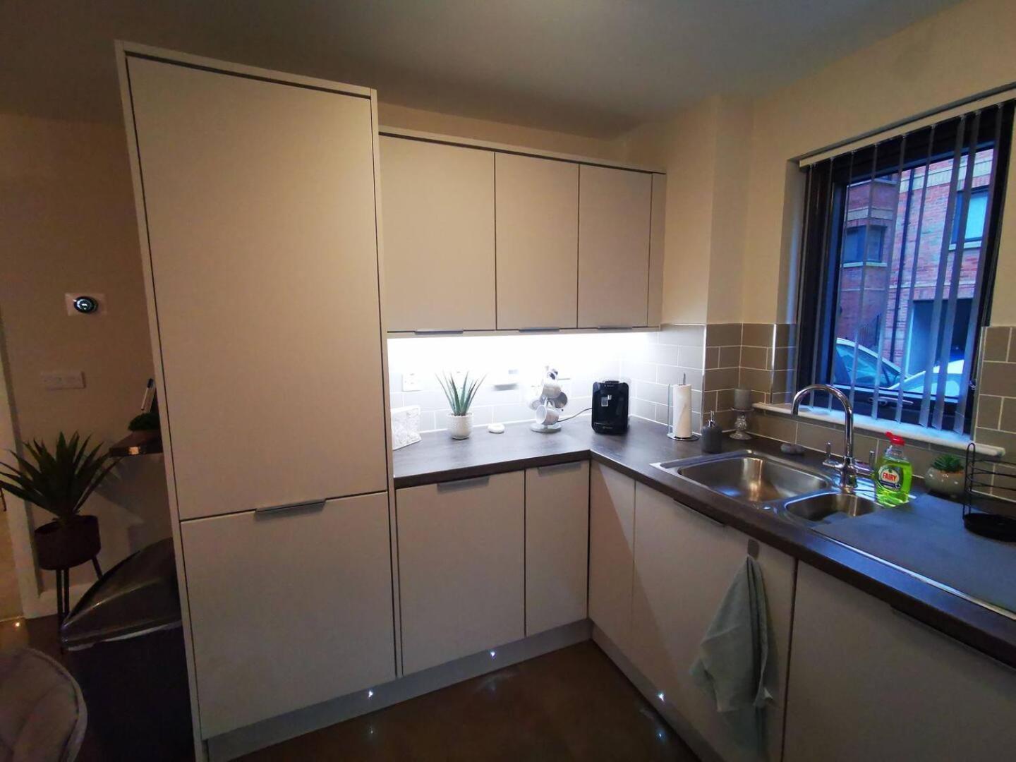 Belfast Central 2 Bedroom Luxurious Modern Stay Exterior foto